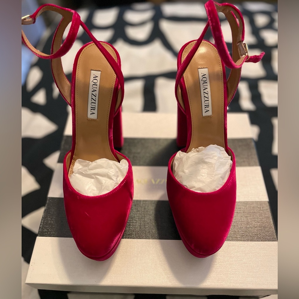 New in box Authentic Aquazzura platform Heels.